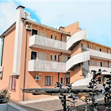 Apartment Flat With Terrace And Parking