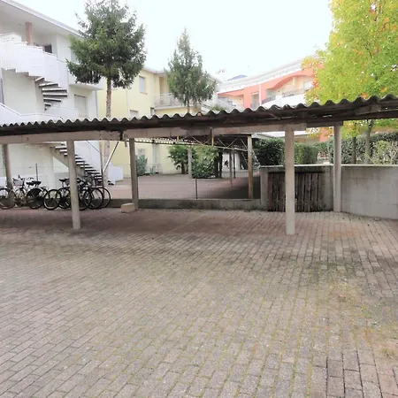 Flat With Terrace And Parking